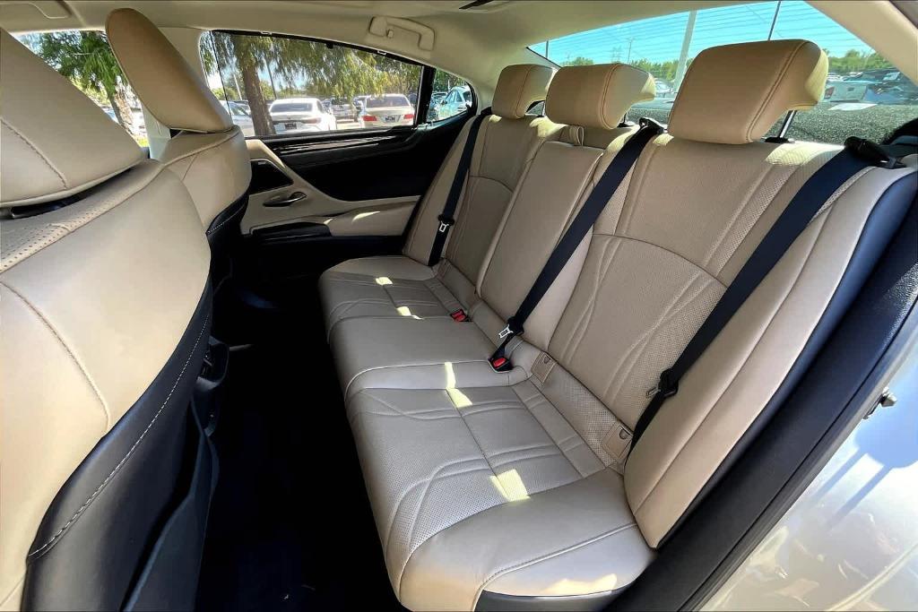 used 2021 Lexus ES 350 car, priced at $39,995