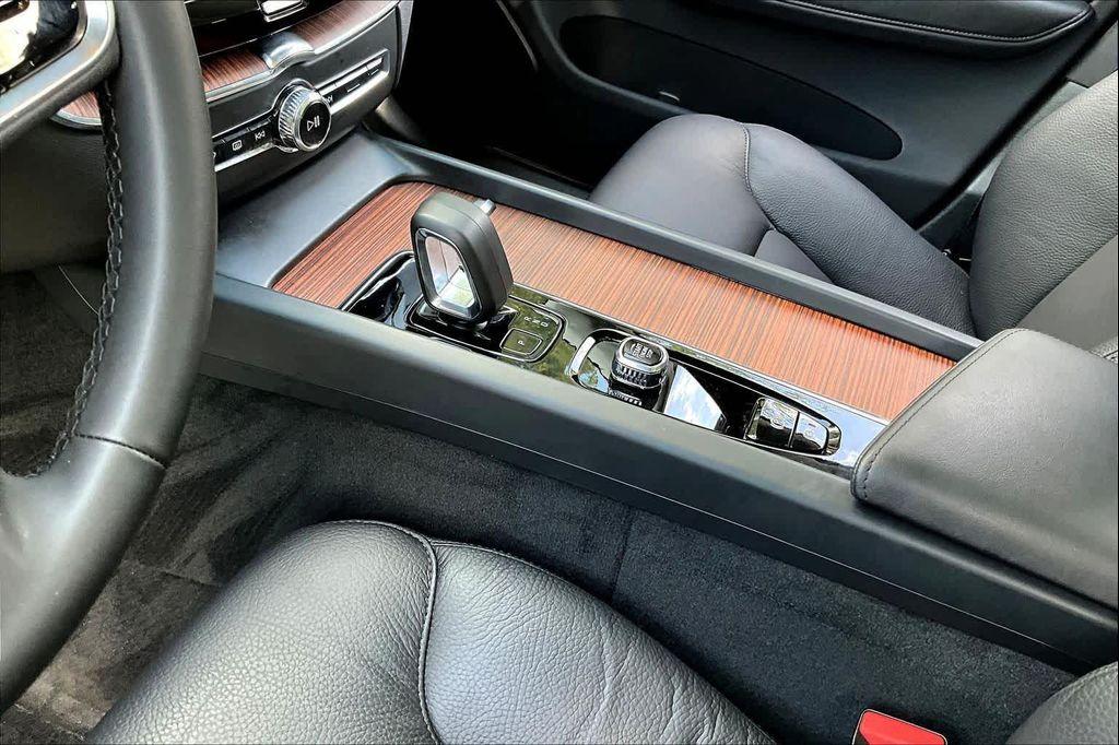 used 2024 Volvo XC60 car, priced at $32,643