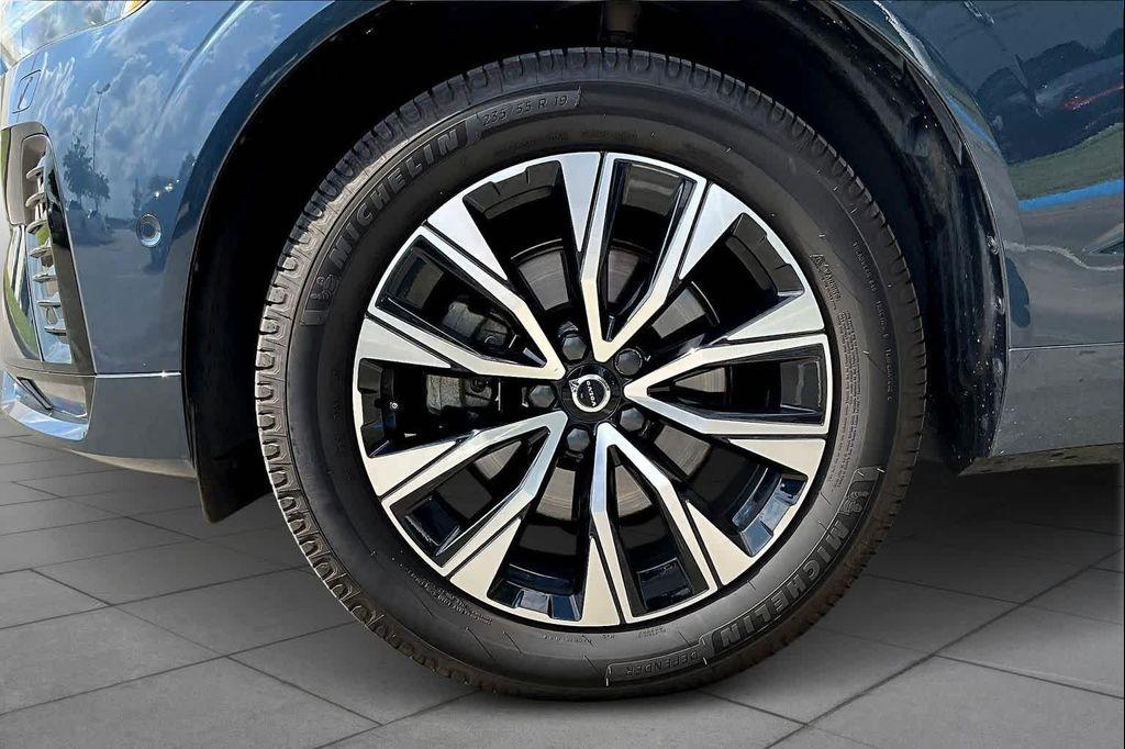 used 2024 Volvo XC60 car, priced at $32,643