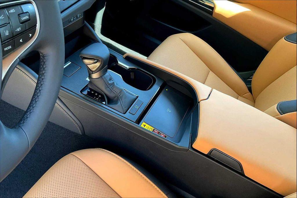 new 2025 Lexus ES 350 car, priced at $49,695