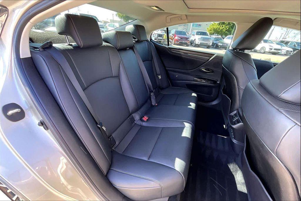 used 2023 Lexus ES 350 car, priced at $41,995
