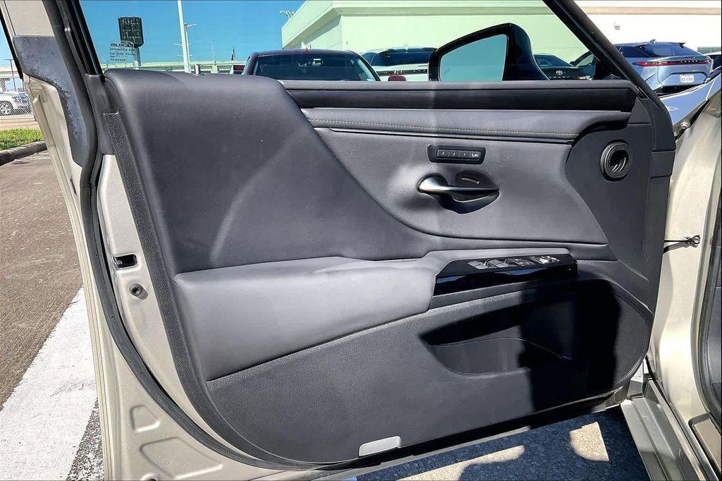 used 2023 Lexus ES 350 car, priced at $41,995