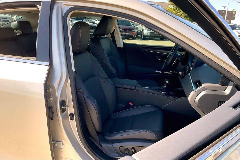 used 2023 Lexus ES 350 car, priced at $41,995