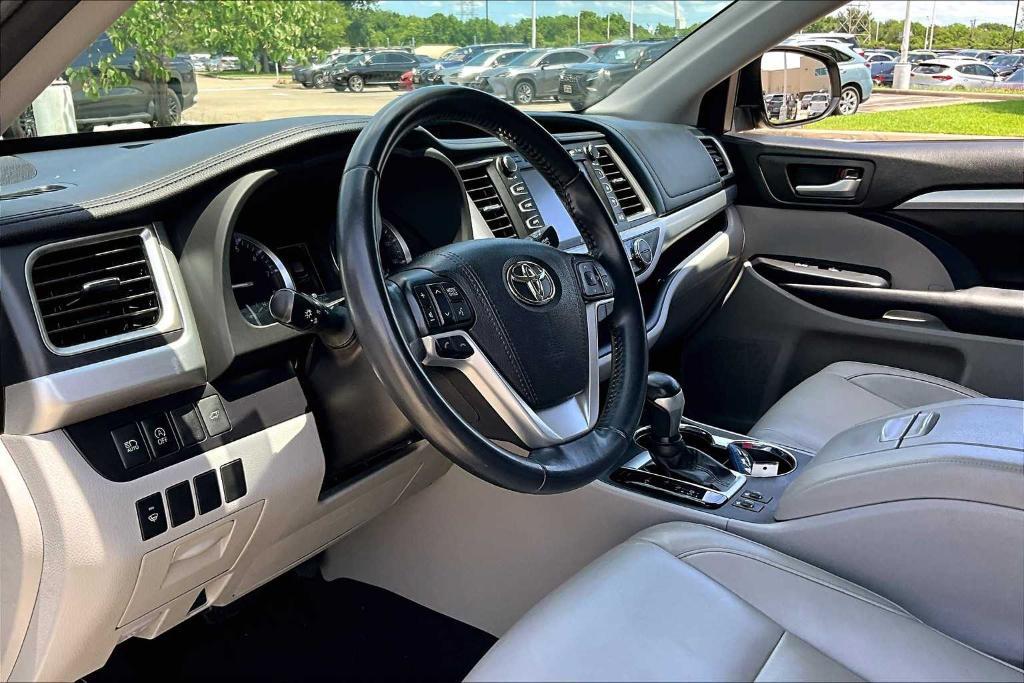 used 2018 Toyota Highlander car, priced at $20,495