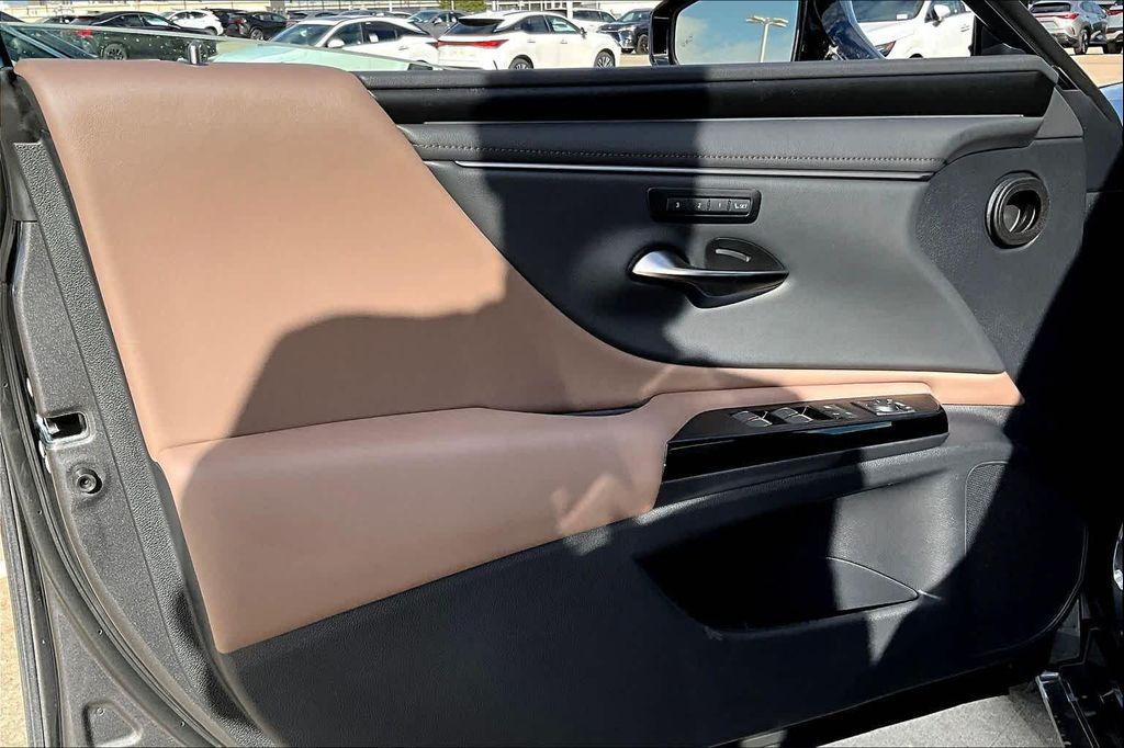 new 2025 Lexus ES 350 car, priced at $49,649