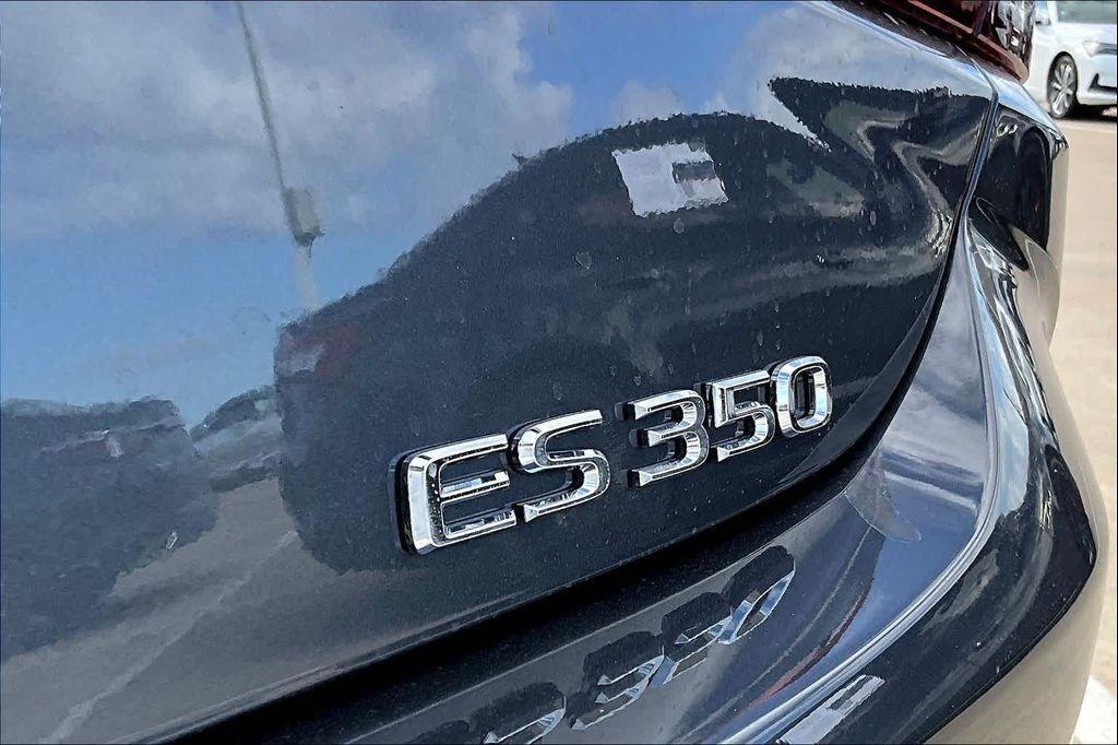 new 2025 Lexus ES 350 car, priced at $49,649