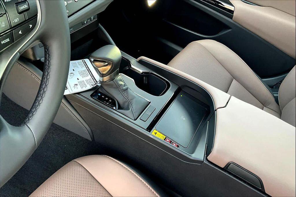 new 2025 Lexus ES 350 car, priced at $49,649