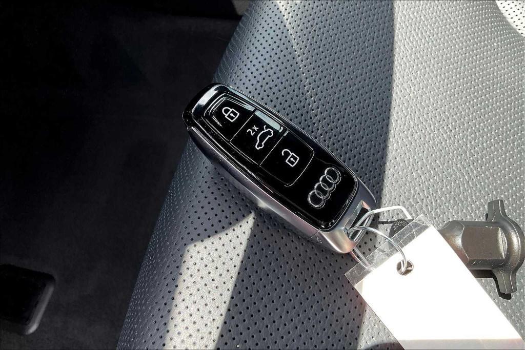 used 2022 Audi Q7 car, priced at $43,995