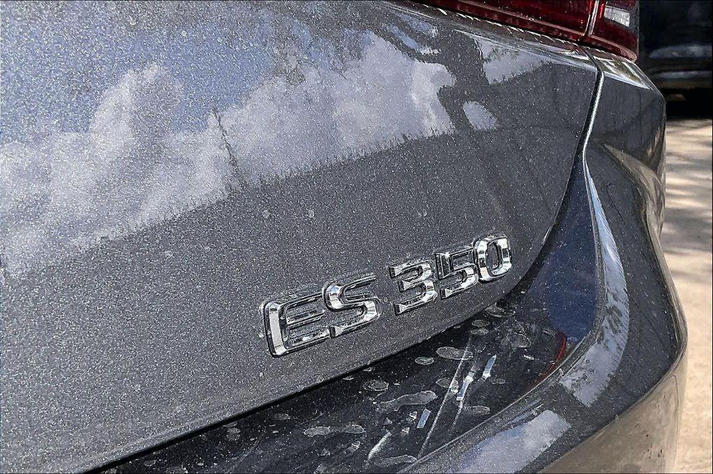 new 2025 Lexus ES 350 car, priced at $49,550