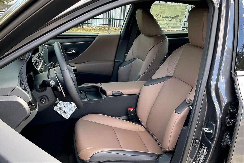 new 2025 Lexus ES 350 car, priced at $49,550