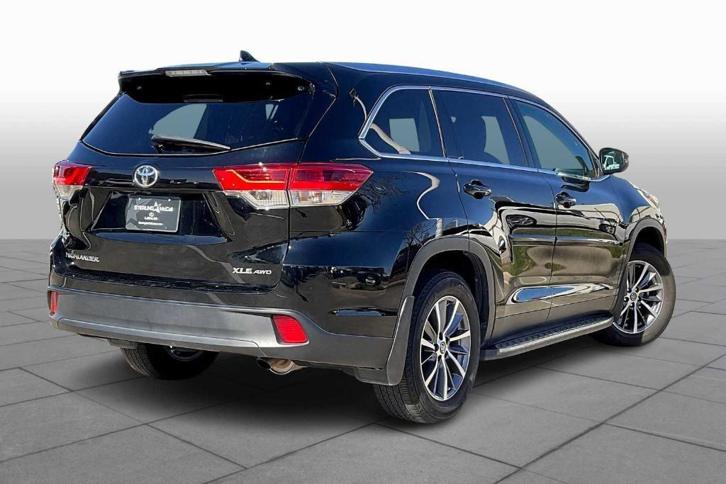 used 2019 Toyota Highlander car, priced at $29,995