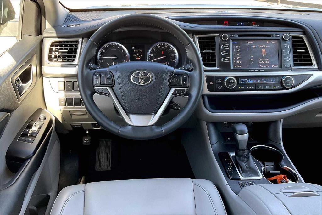 used 2019 Toyota Highlander car, priced at $29,995