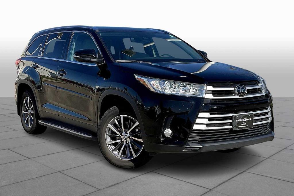 used 2019 Toyota Highlander car, priced at $29,995