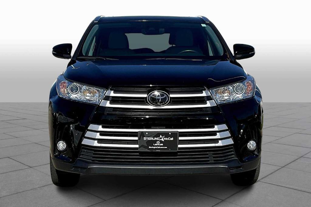 used 2019 Toyota Highlander car, priced at $29,995