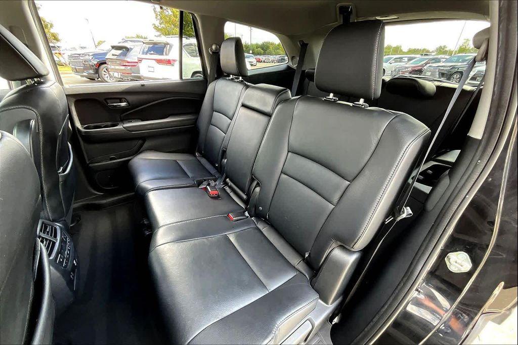 used 2020 Honda Pilot car, priced at $24,995