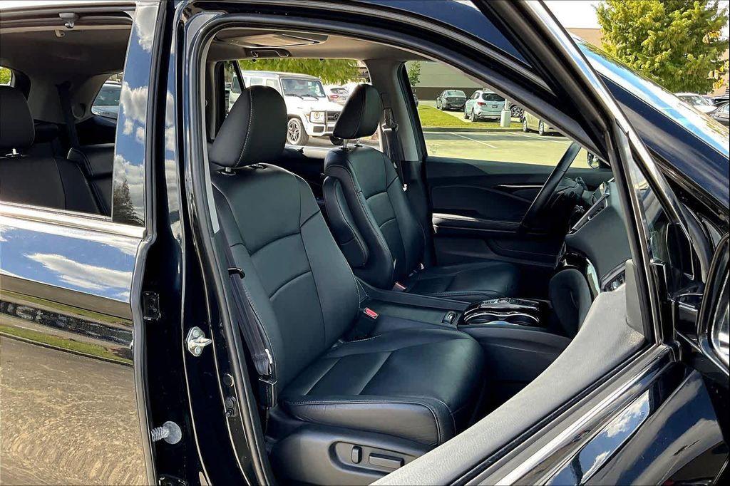 used 2020 Honda Pilot car, priced at $24,995
