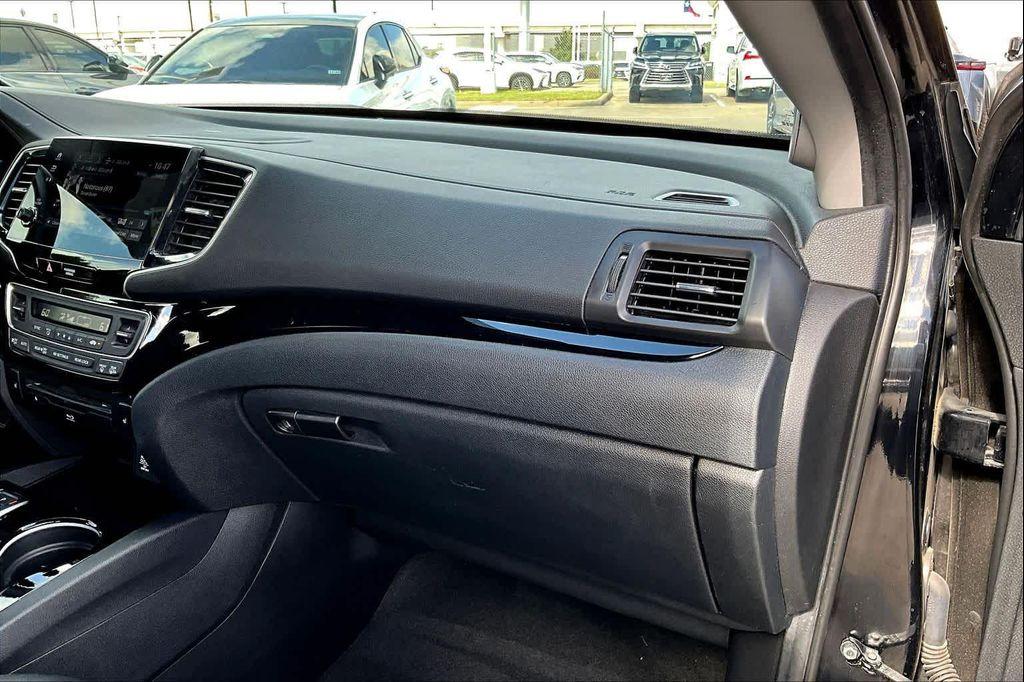 used 2020 Honda Pilot car, priced at $24,995