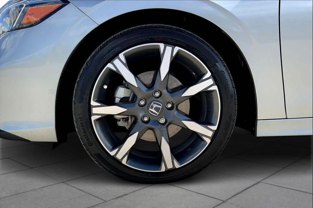 used 2025 Honda Civic Hybrid car, priced at $27,995