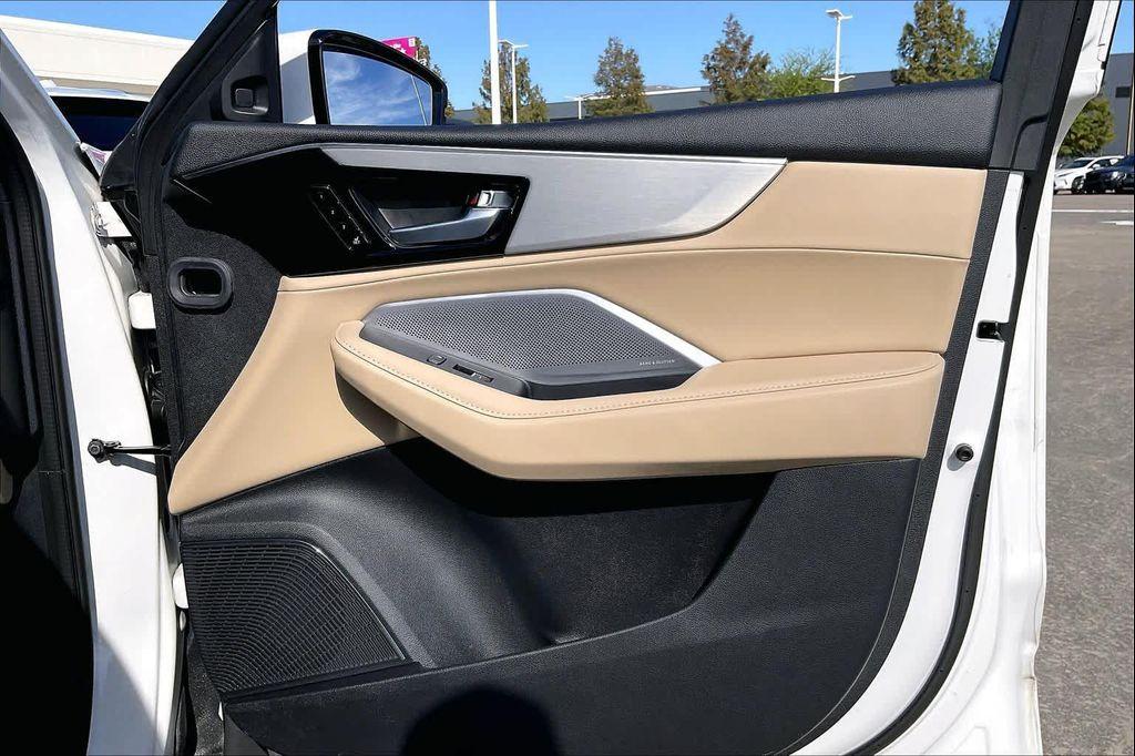 used 2025 Acura MDX car, priced at $42,995