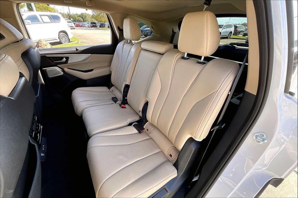 used 2025 Acura MDX car, priced at $42,995