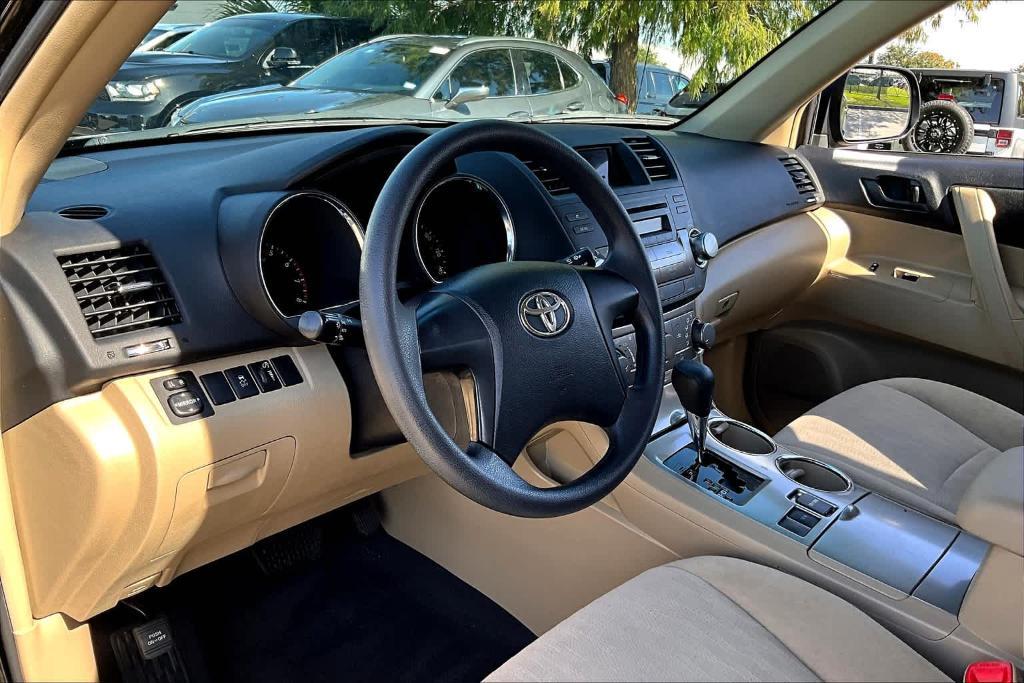 used 2011 Toyota Highlander car, priced at $13,995