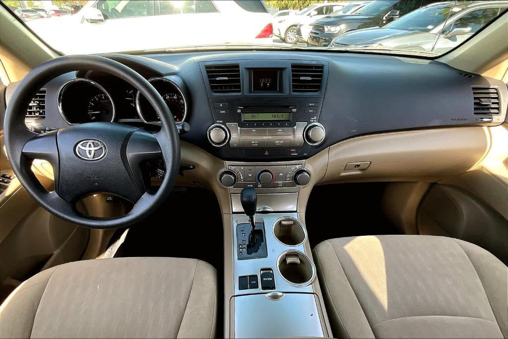 used 2011 Toyota Highlander car, priced at $13,995