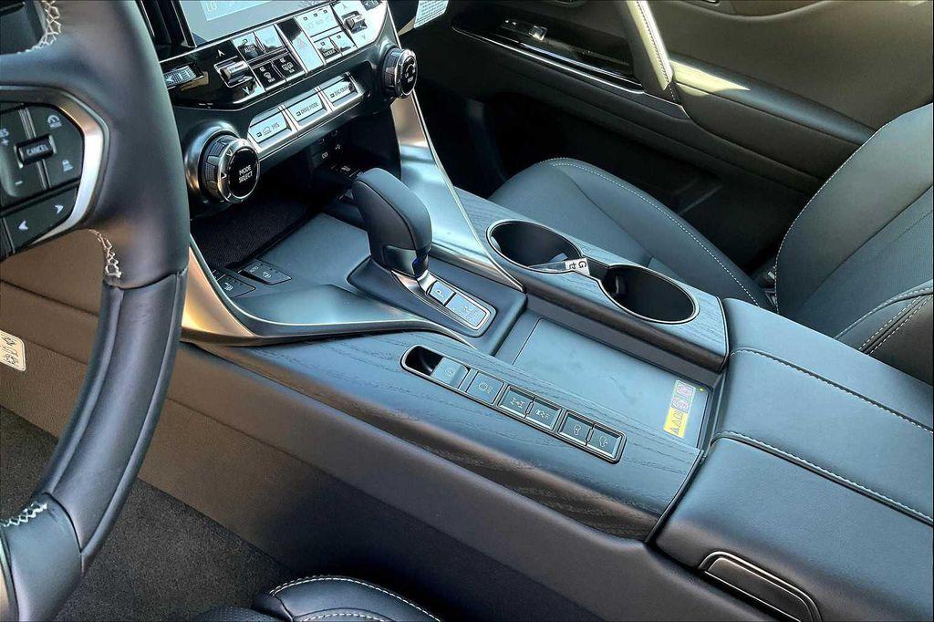 new 2025 Lexus LX 700h car, priced at $122,085