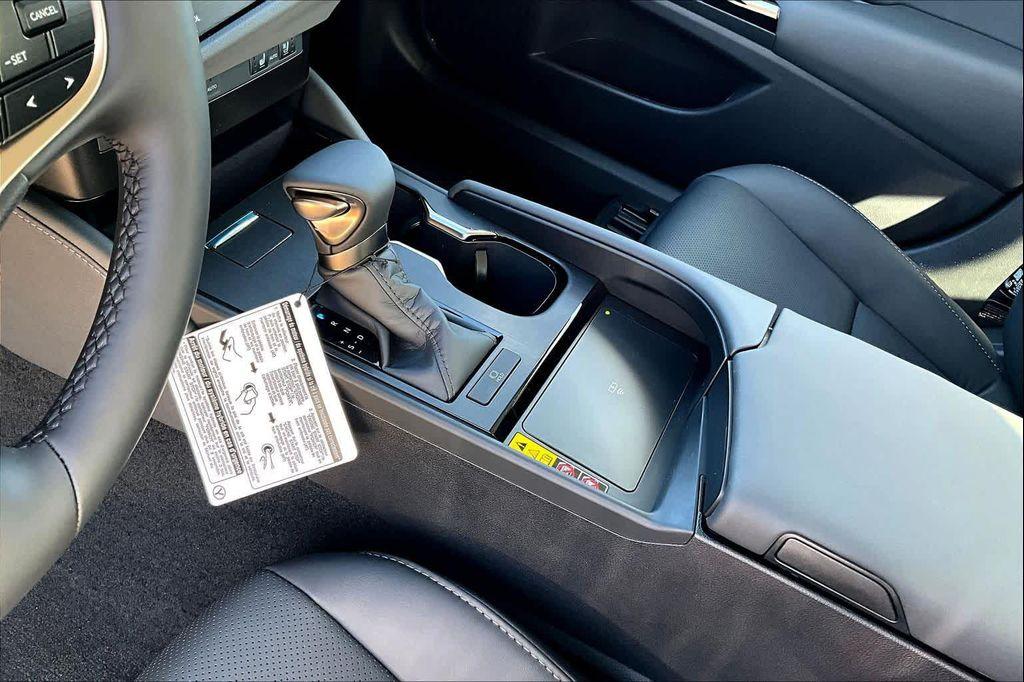 new 2025 Lexus ES 350 car, priced at $49,649