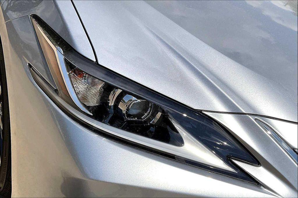 new 2025 Lexus ES 350 car, priced at $50,149