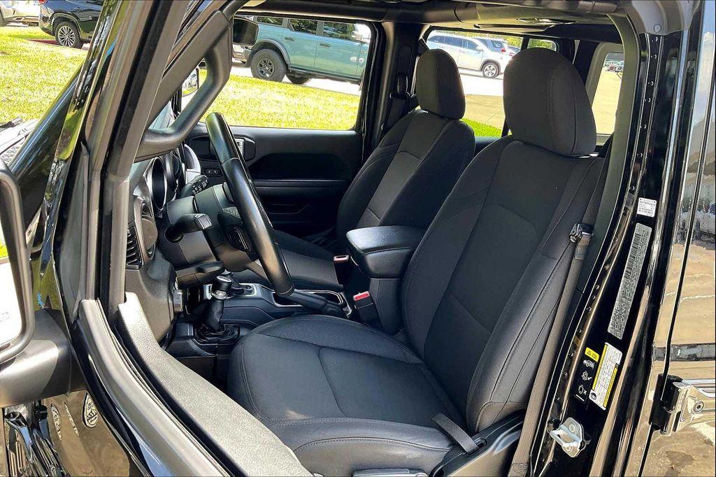 used 2020 Jeep Wrangler Unlimited car, priced at $27,495