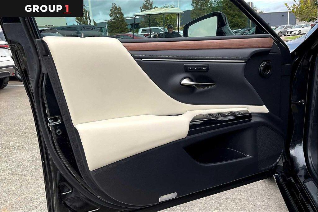 used 2024 Lexus ES 350 car, priced at $42,995