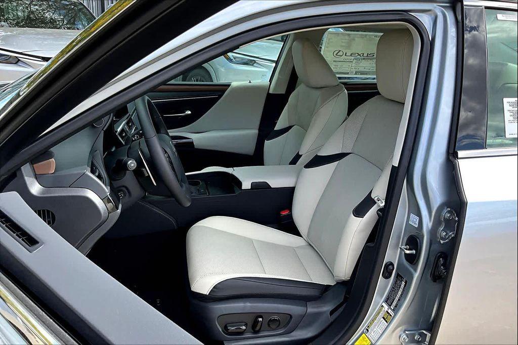new 2025 Lexus ES 350 car, priced at $49,525