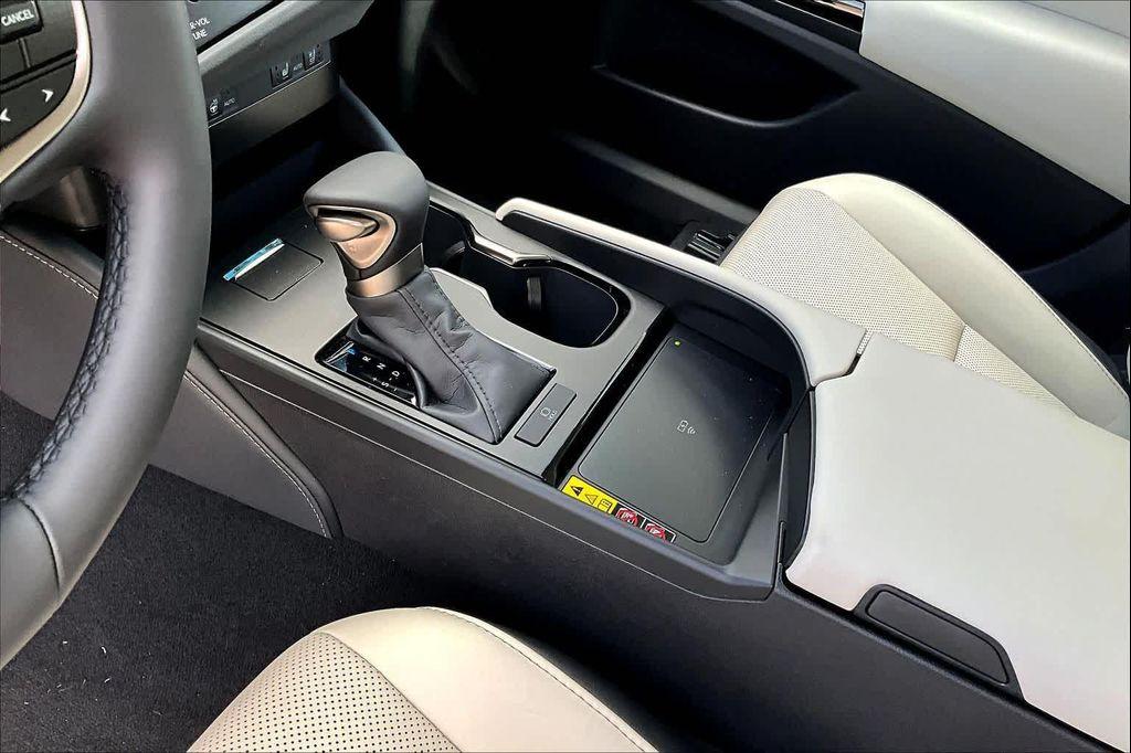 new 2025 Lexus ES 350 car, priced at $49,525
