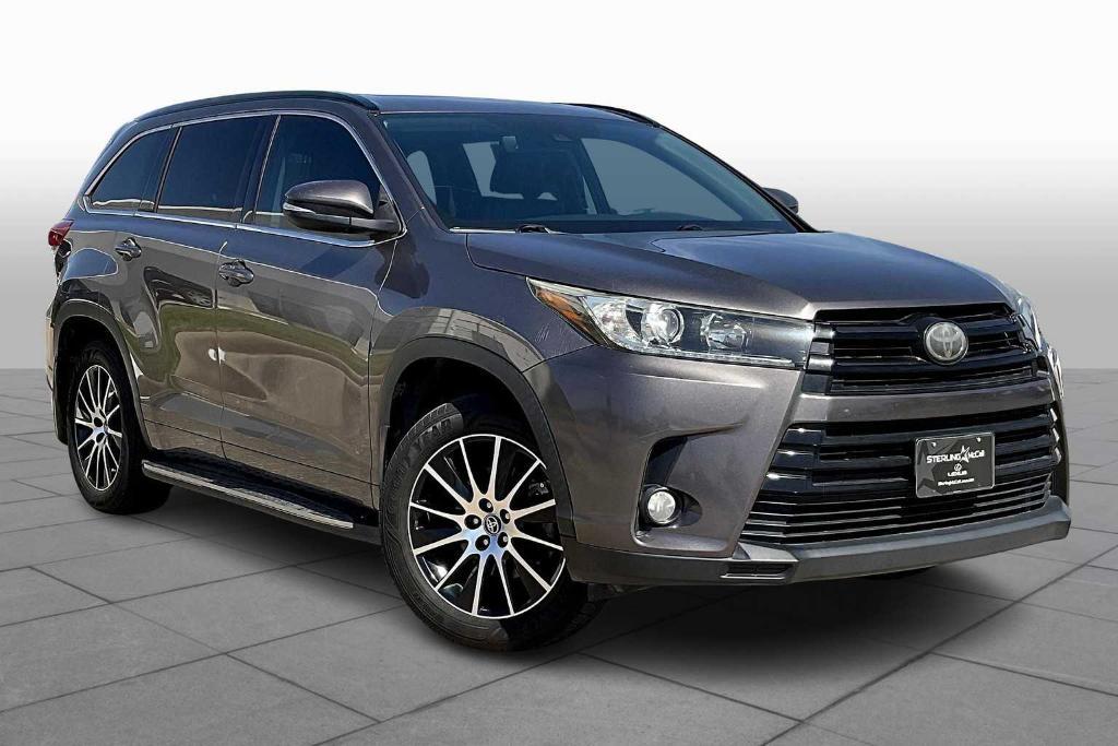 used 2017 Toyota Highlander car, priced at $23,495