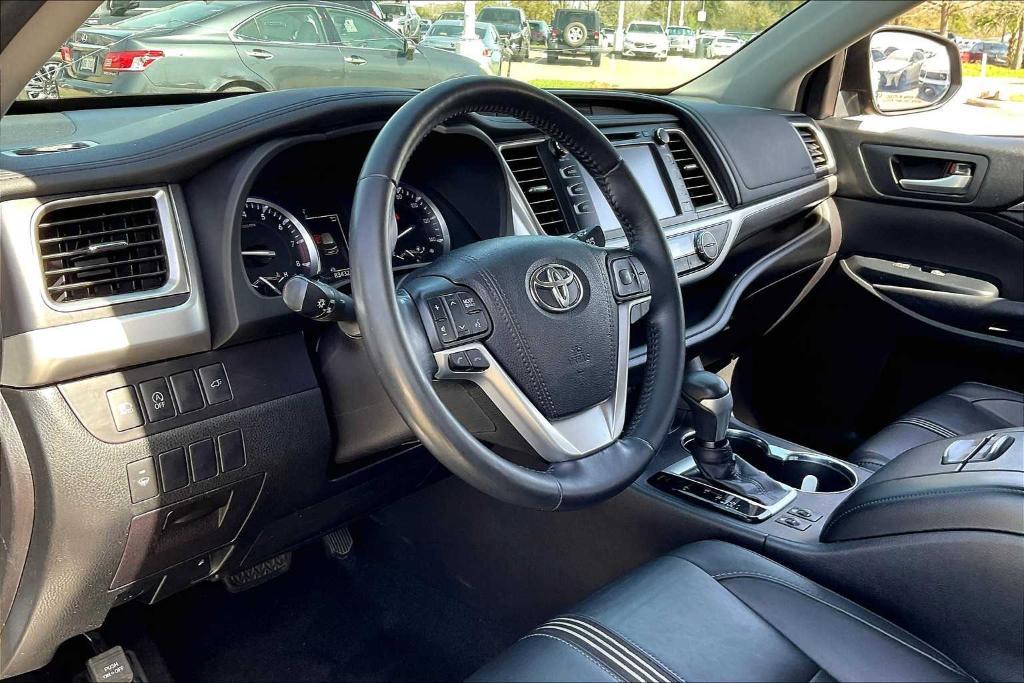 used 2017 Toyota Highlander car, priced at $23,495