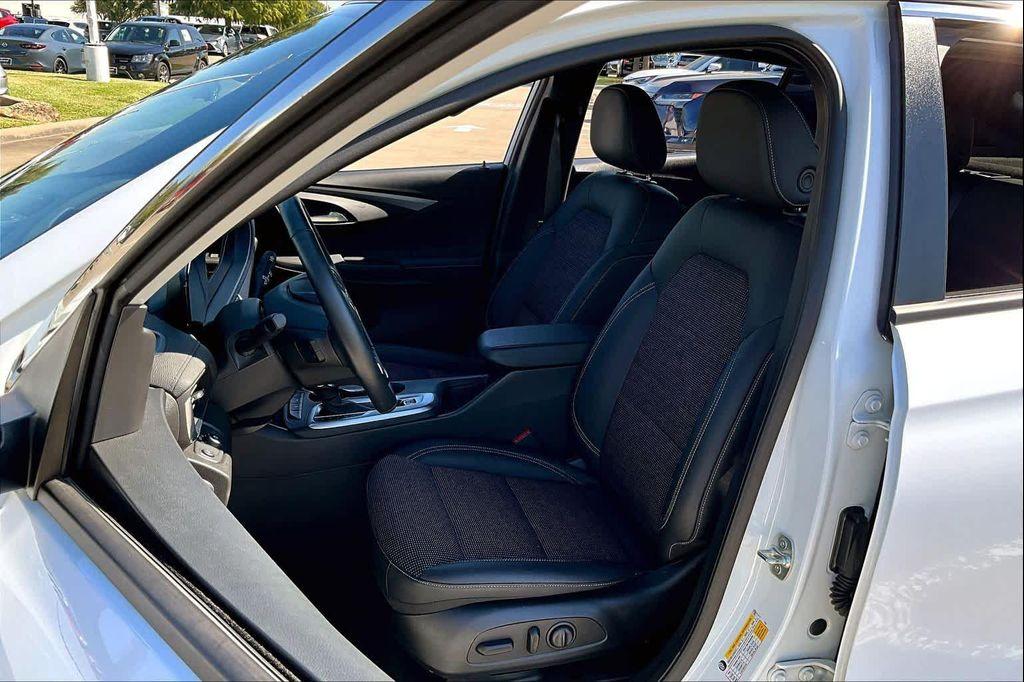 used 2024 Buick Envista car, priced at $23,495