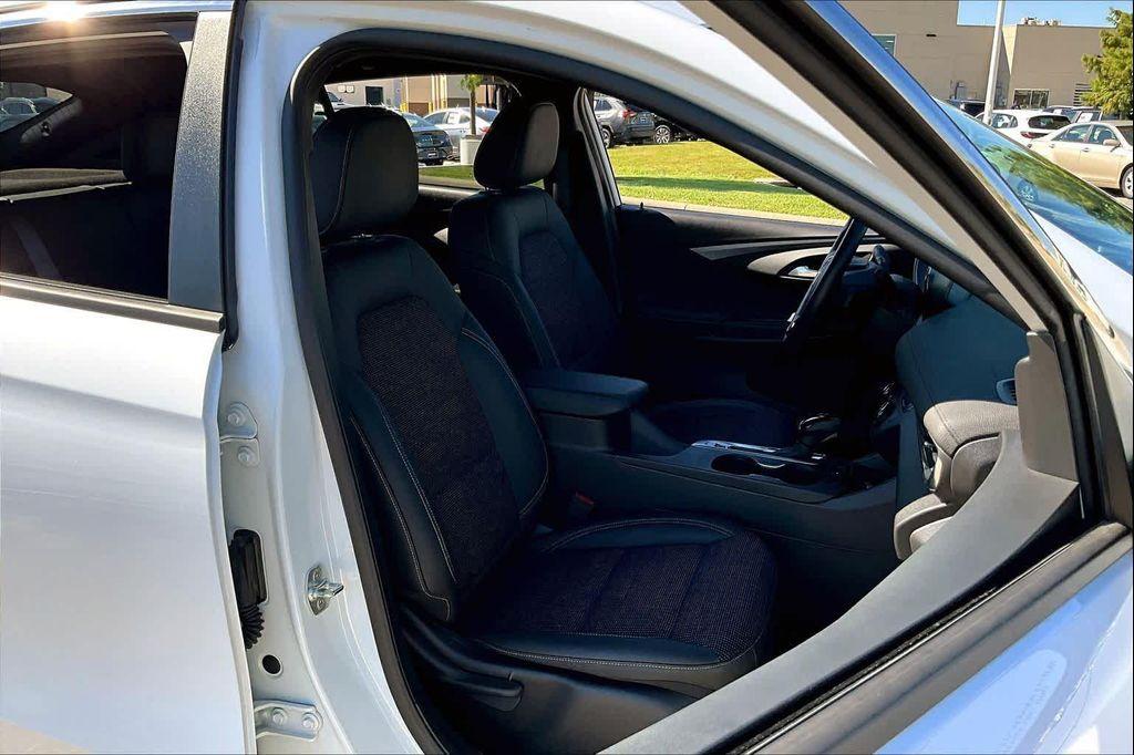 used 2024 Buick Envista car, priced at $23,495