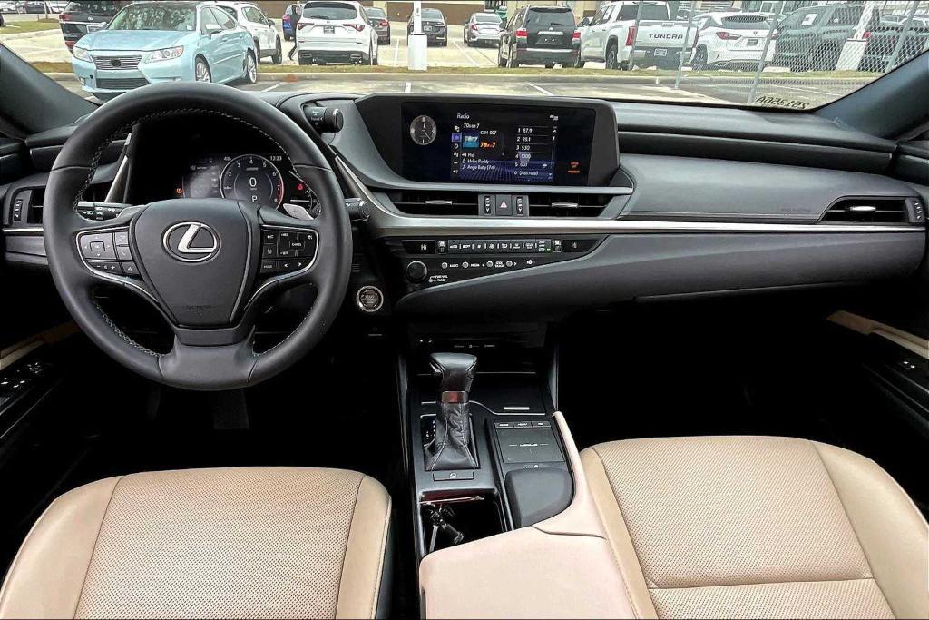 used 2019 Lexus ES 350 car, priced at $31,995