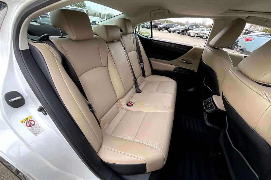 used 2019 Lexus ES 350 car, priced at $31,995