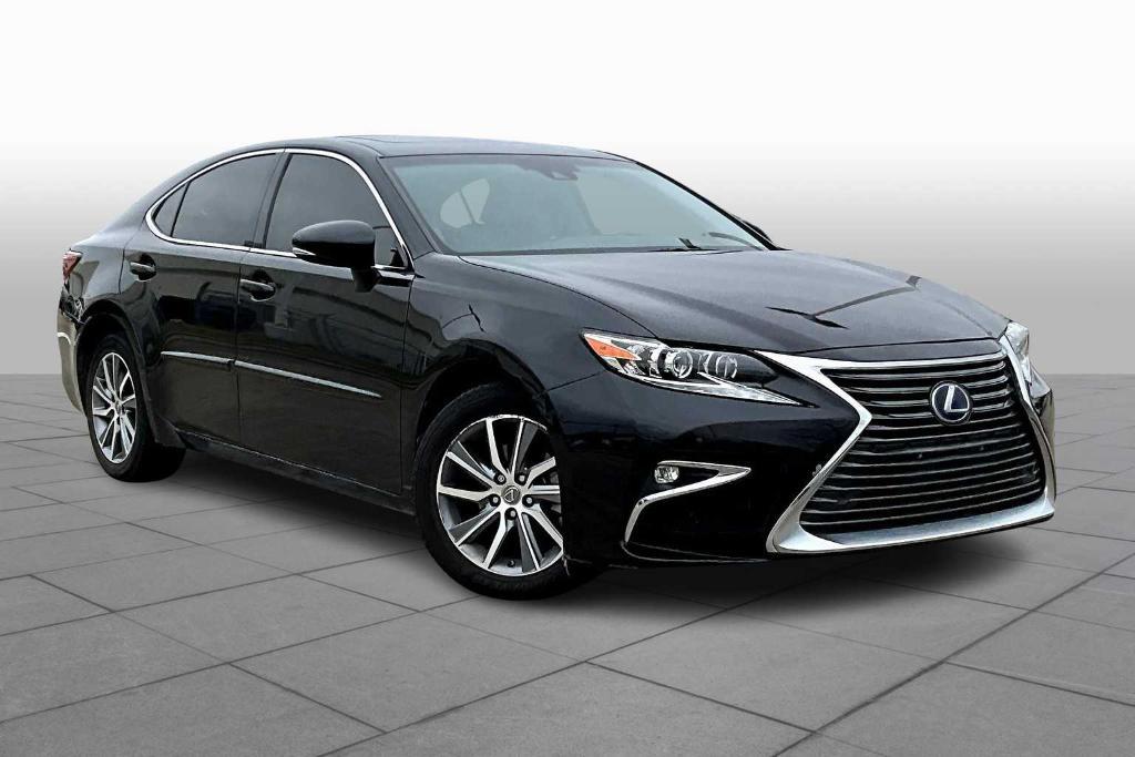 used 2018 Lexus ES 300h car, priced at $21,300