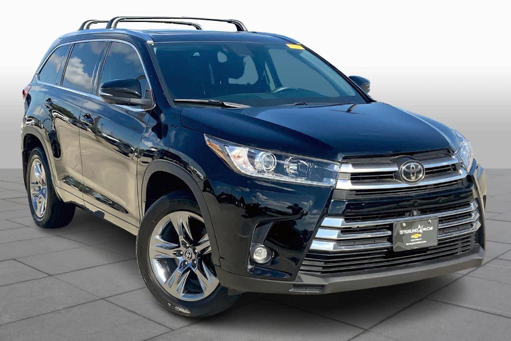 used 2019 Toyota Highlander car, priced at $29,155