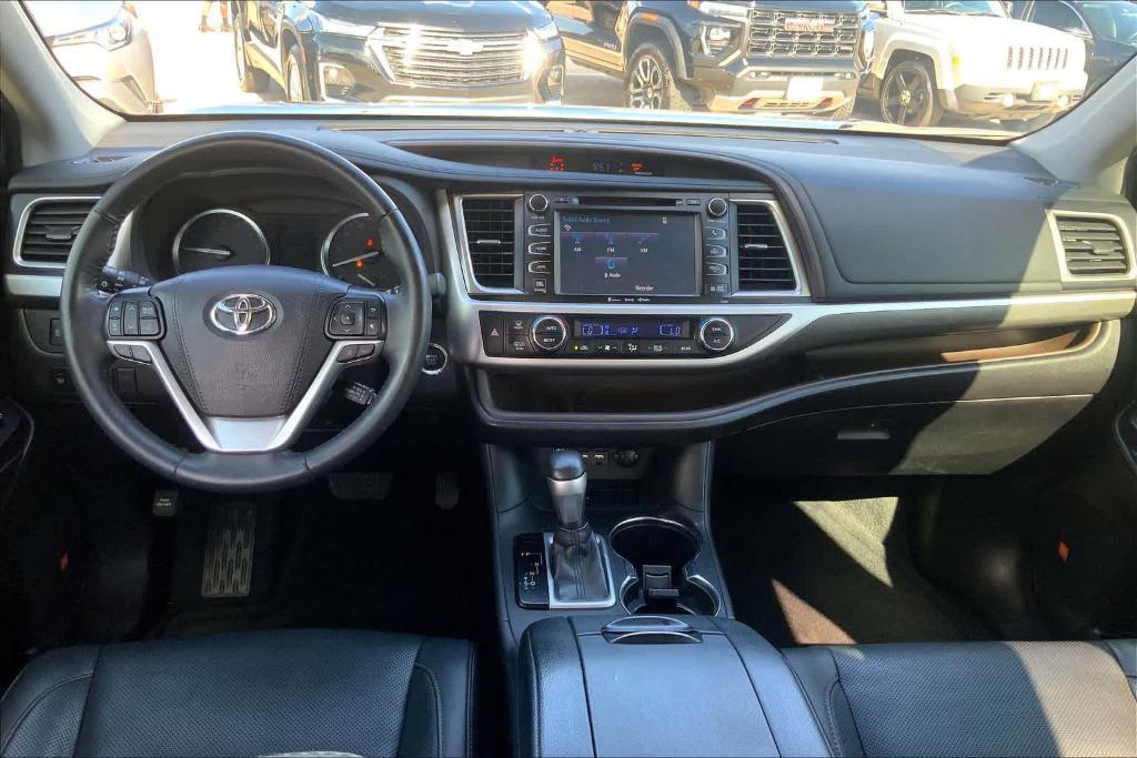 used 2019 Toyota Highlander car, priced at $29,155