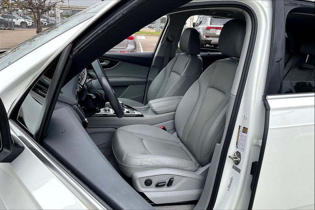used 2017 Audi Q7 car, priced at $17,995