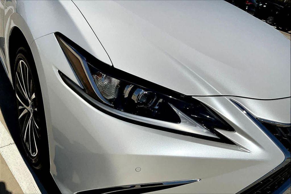 new 2025 Lexus ES 350 car, priced at $49,550