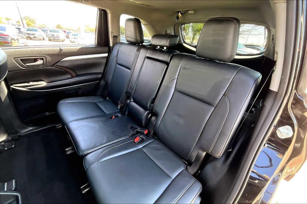 used 2019 Toyota Highlander car, priced at $24,495