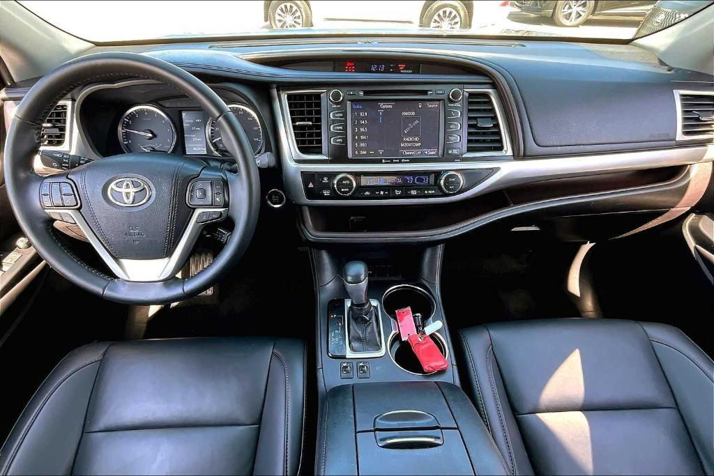 used 2019 Toyota Highlander car, priced at $24,495