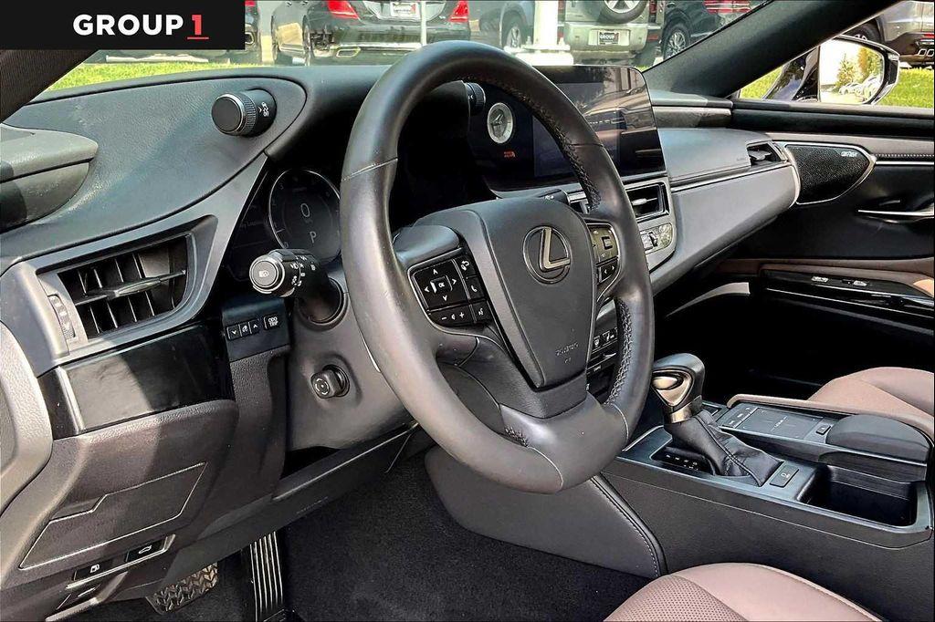 used 2022 Lexus ES 350 car, priced at $37,978