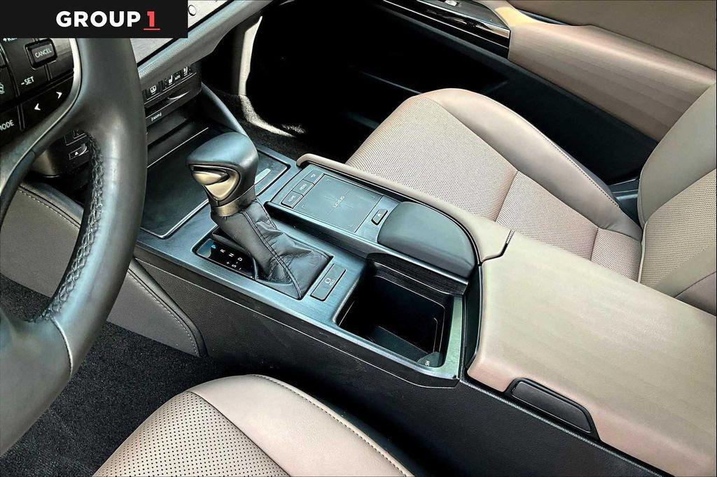 used 2022 Lexus ES 350 car, priced at $37,978