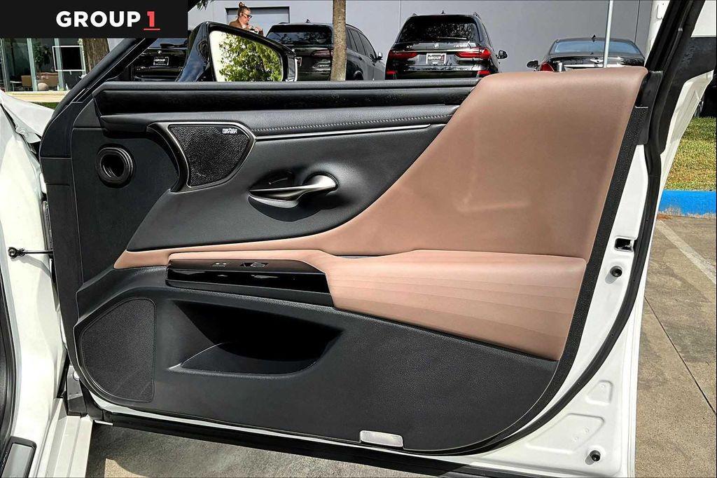 used 2022 Lexus ES 350 car, priced at $37,978