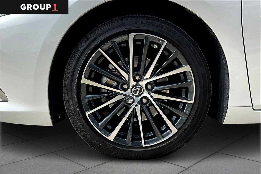 used 2022 Lexus ES 350 car, priced at $37,978